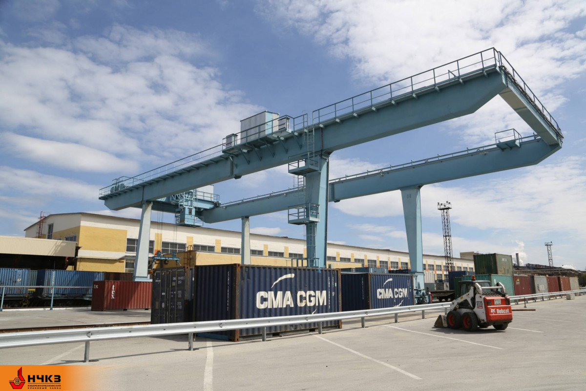 Кран козловой двухбалочный контейнерный 45 т пролет 40 м Кран козловой двухбалочный контейнерный 45 т пролет 40 м